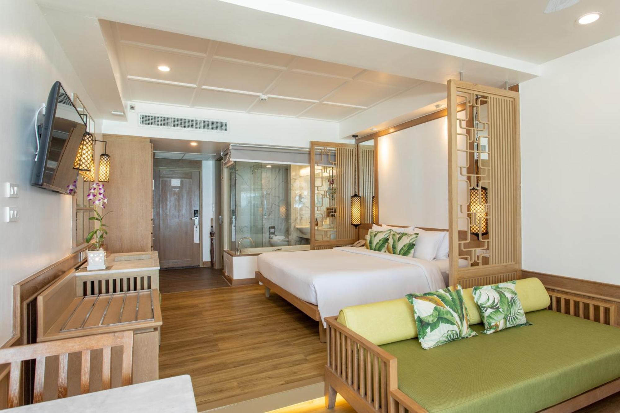 Junior Suite Oceanfront (Thani Wing),1619759145:JPEG